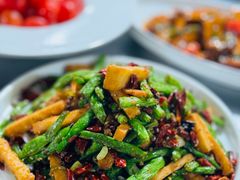 -俭寨大盘鸡·手抓肉·烧烤新疆菜(乌苏路店)