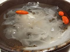 银耳莲子羹-悦景酒家(罗湖店)