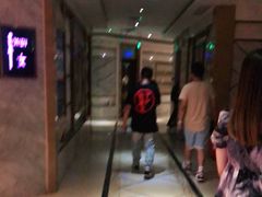 -欢乐空间KTV(奥山世纪城店)
