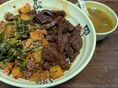 金牌半筋半肉面-旺泉餐饮店·清真牛肉面馆