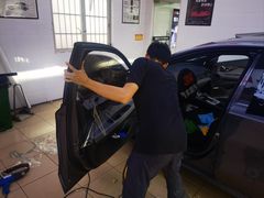 -能手汽车隔热膜旗舰店·3M贴膜体验中心