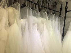 -深白婚纱艺术馆(王府壹号店)