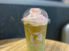 -瑞幸咖啡(绿地新都会9号楼店)