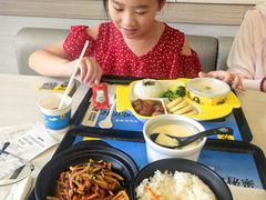 -老娘舅餐厅(黄龙体育中心店)