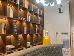 -鹏城丽景酒店(华强北红岭地铁站店)