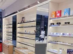 -视野联行眼镜·蔡司·尼康·豪雅·依视路(青浦宝龙店)