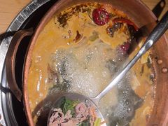 -洱火云南酸菜牛肉火锅(石景山当代商城店)