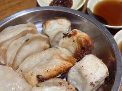 -黄阿姨锅贴大王(万航渡路店)