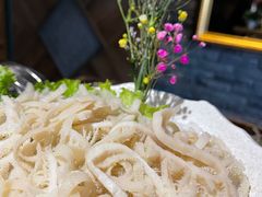 -小椒娘撒椒鱼火锅(三八广场店)