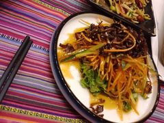 -香巴拉云南餐厅(华莱坞店)