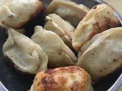 -黄阿姨锅贴大王(万航渡路店)