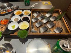 -围炉肉舍•炭烤活鳗•丹东海鲜烤肉(步行街店)