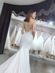 -艾米丽婚纱礼服