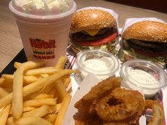 -The Habit Burger Grill 哈比特汉堡(复兴soho店)