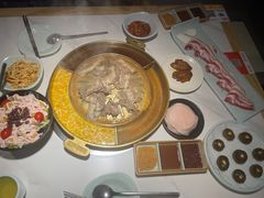 -猪啊牛呀羊啊铜盘烤肉(正大广场店)