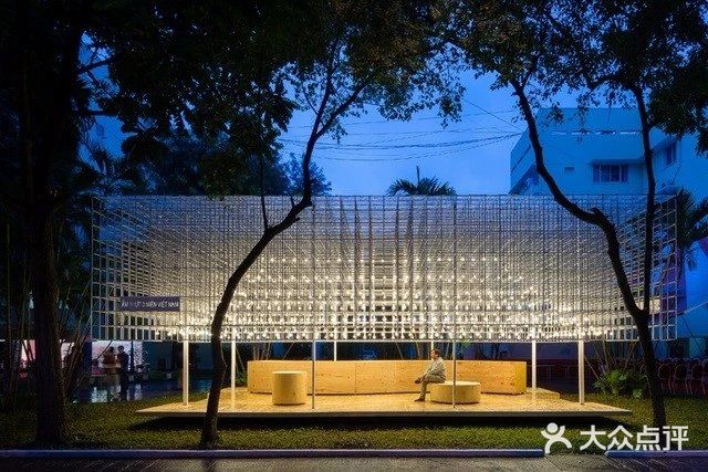 河内街头的市场 