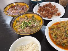 -曾氏肥肠馆(凯瑞雅居店)