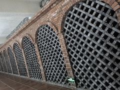 -源石酒庄
