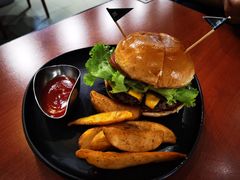 超厚芝士牛肉汉堡-魏斯理汉堡(西安沣东吾悦店)