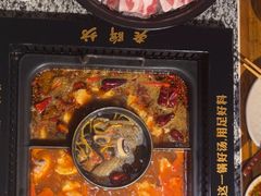 -老牌坊云南鱼豆花火锅(哈西万达店)