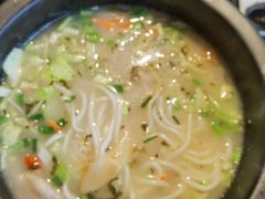 招牌鸡汤米线-过桥缘·过桥米线(大华虎城嘉年华店)