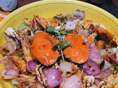 -休记光头香辣蟹干锅(绵竹店)