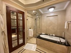 -广州富力丽思卡尔顿酒店