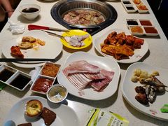 -佰烧海鲜烤肉火锅自助(世茂国际广场店)