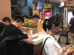 -麦当劳(轻轨曹杨路店)