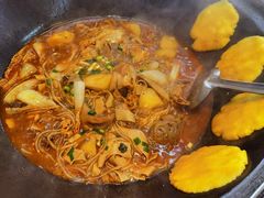 -炖四方东北铁锅炖·烧烤小龙虾(中豪国际店)