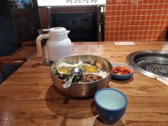 -明洞阿姨·韩式酱蟹烤肉·创意料理(三元桥店)