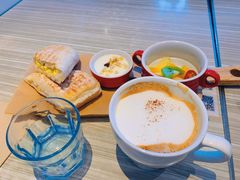 -必胜客(证大大拇指店)