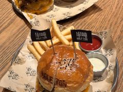 -半吨 Halfton&Friends(车公庙店)