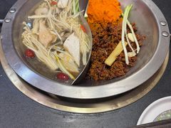 -沸炉重庆老火锅(军事博物馆店)