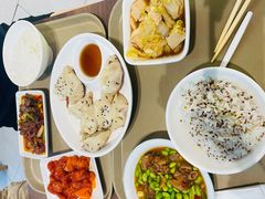 -黄阿姨锅贴大王(万航渡路店)