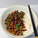 我的宅家美食日记🍳香辣肉丝盖饭（附做法）|