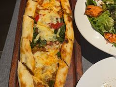四季皮塔饼-Efes Turkish & Mediterranean Cuisine 艾菲斯餐厅(陆家嘴店)