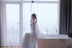 -莫小姐婚纱