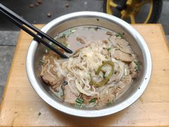 -炳记牛味粉店(四坊路店)