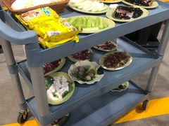 现切牛肉-三千坪超级火锅市场·土灶牛肉火锅