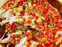 招牌剁椒鱼头-湘聚缘湘菜馆(斜土路店)