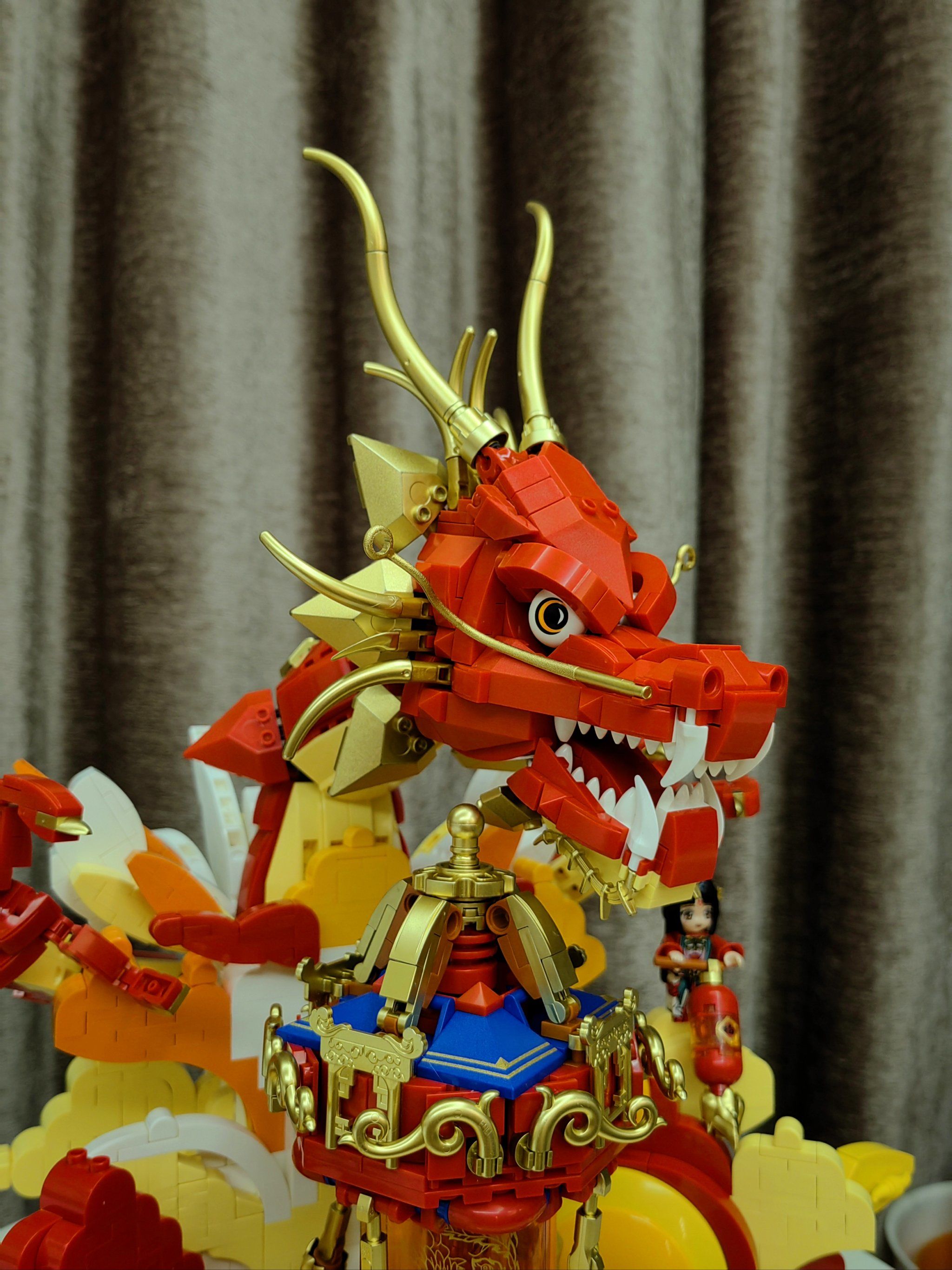 n#这是小时候就想要的玩具吧 
#手办 
#龙年 
#0元玩转这座城