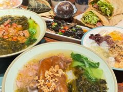 -八月美食小馆(银泰城总店)