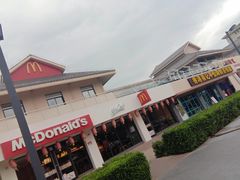 -亚龙湾中心广场