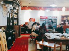 大堂-岳记兴隆·青城腊排铜火锅(融创店)