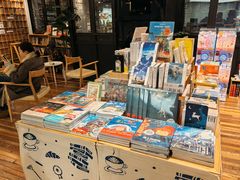 -猫的天空之城概念书店(杭州南宋御街店)