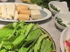 -尚尚仙·酸汤猪手·猪肚鸡火锅(华联万柳购物中心店)