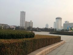 -汇泉广场