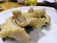-五指山生态小黄牛(皮皮虾海鲜广场店)