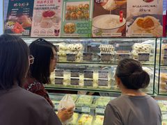-白玉兰食品甜凤店(合生汇店)